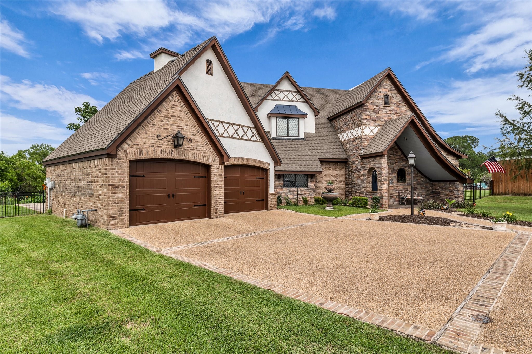 404 Charleston Park Drive Woodway TX 76712