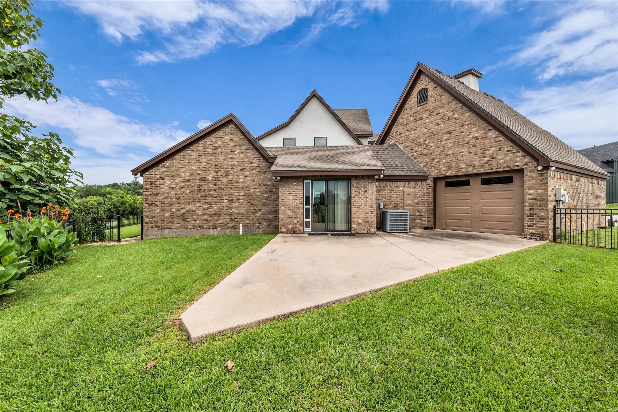 404 Charleston Park Drive Woodway TX 76712