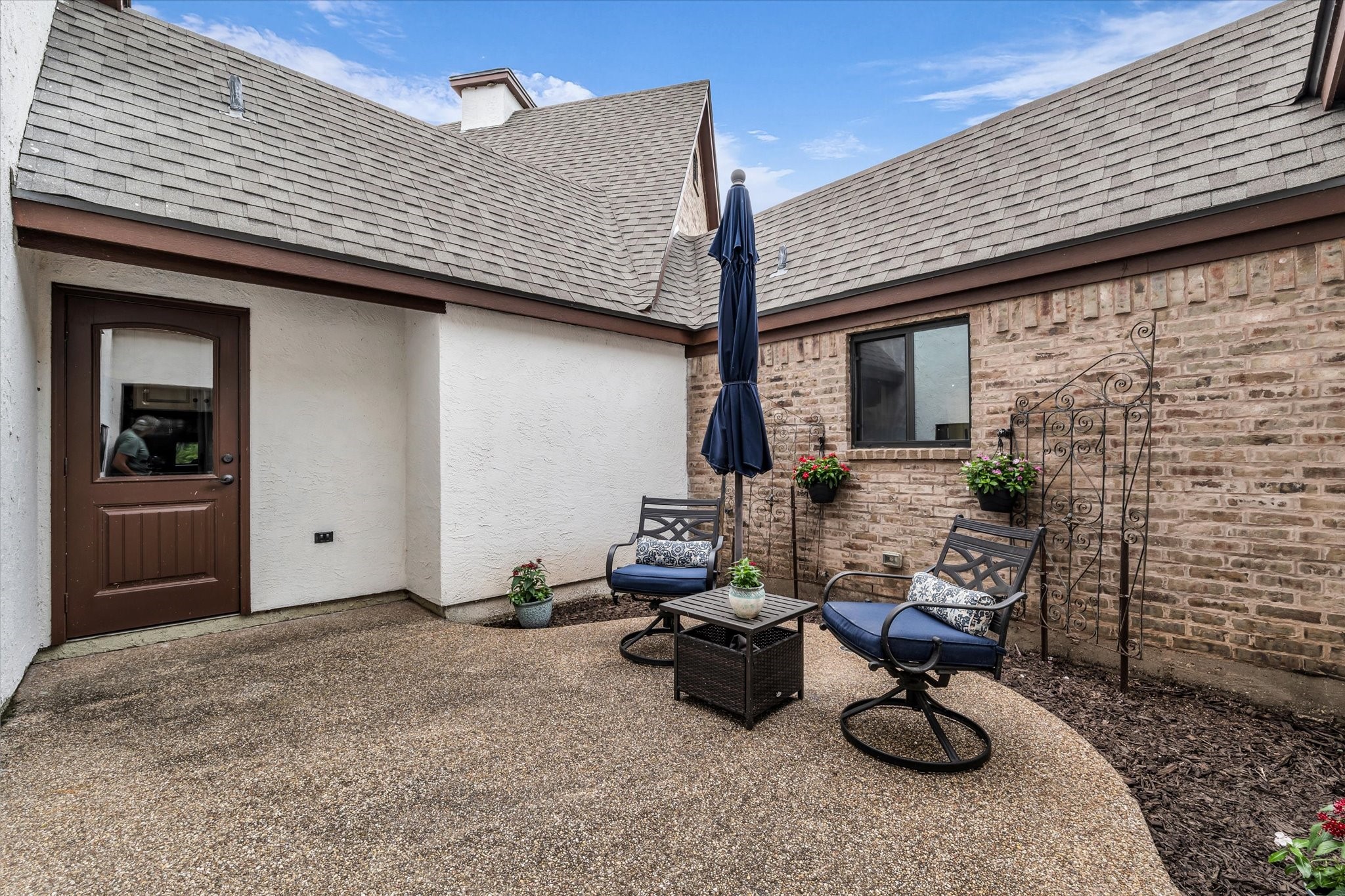 404 Charleston Park Drive Woodway TX 76712