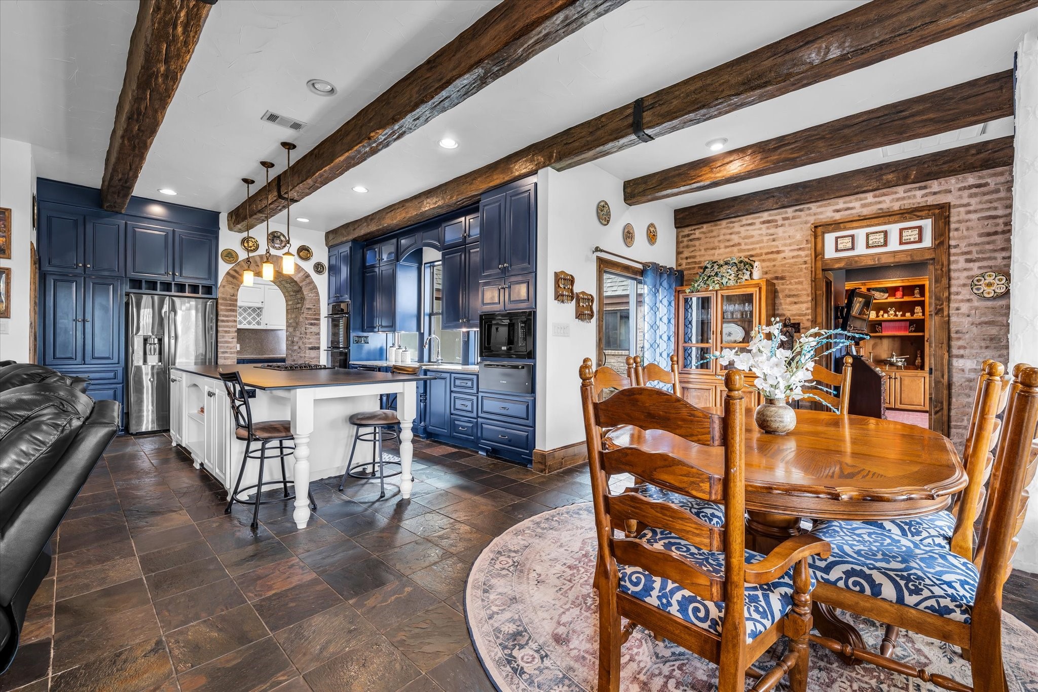 404 Charleston Park Drive Woodway TX 76712