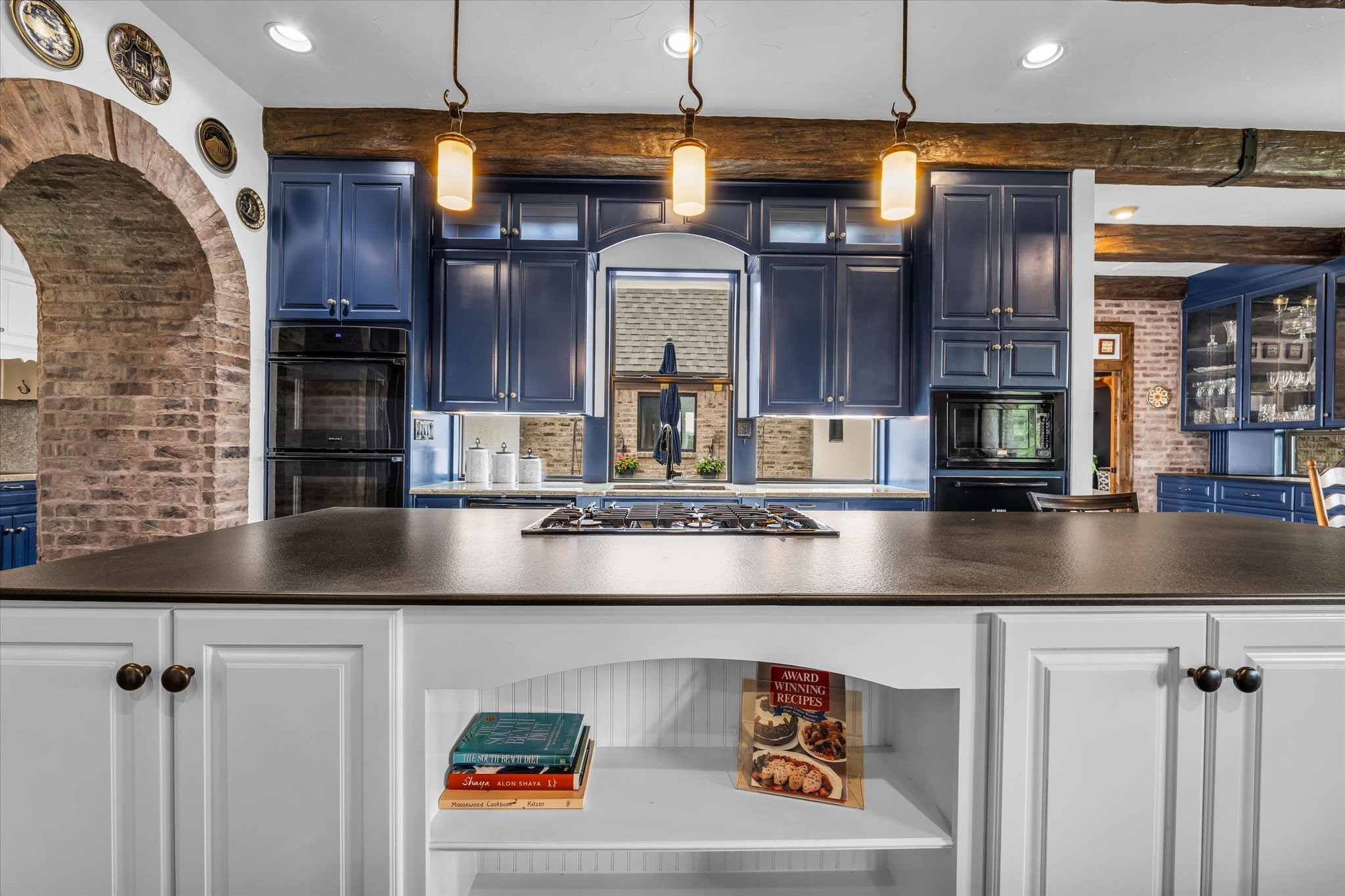 404 Charleston Park Drive Woodway TX 76712