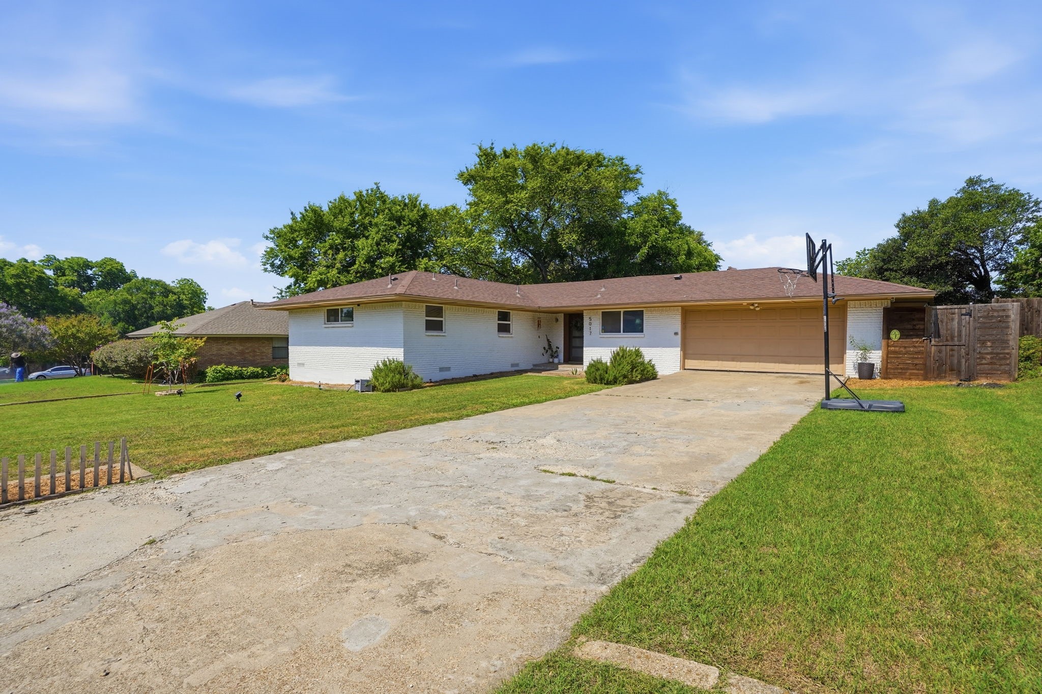 5017 Fox Hill Lane Dallas TX 75232