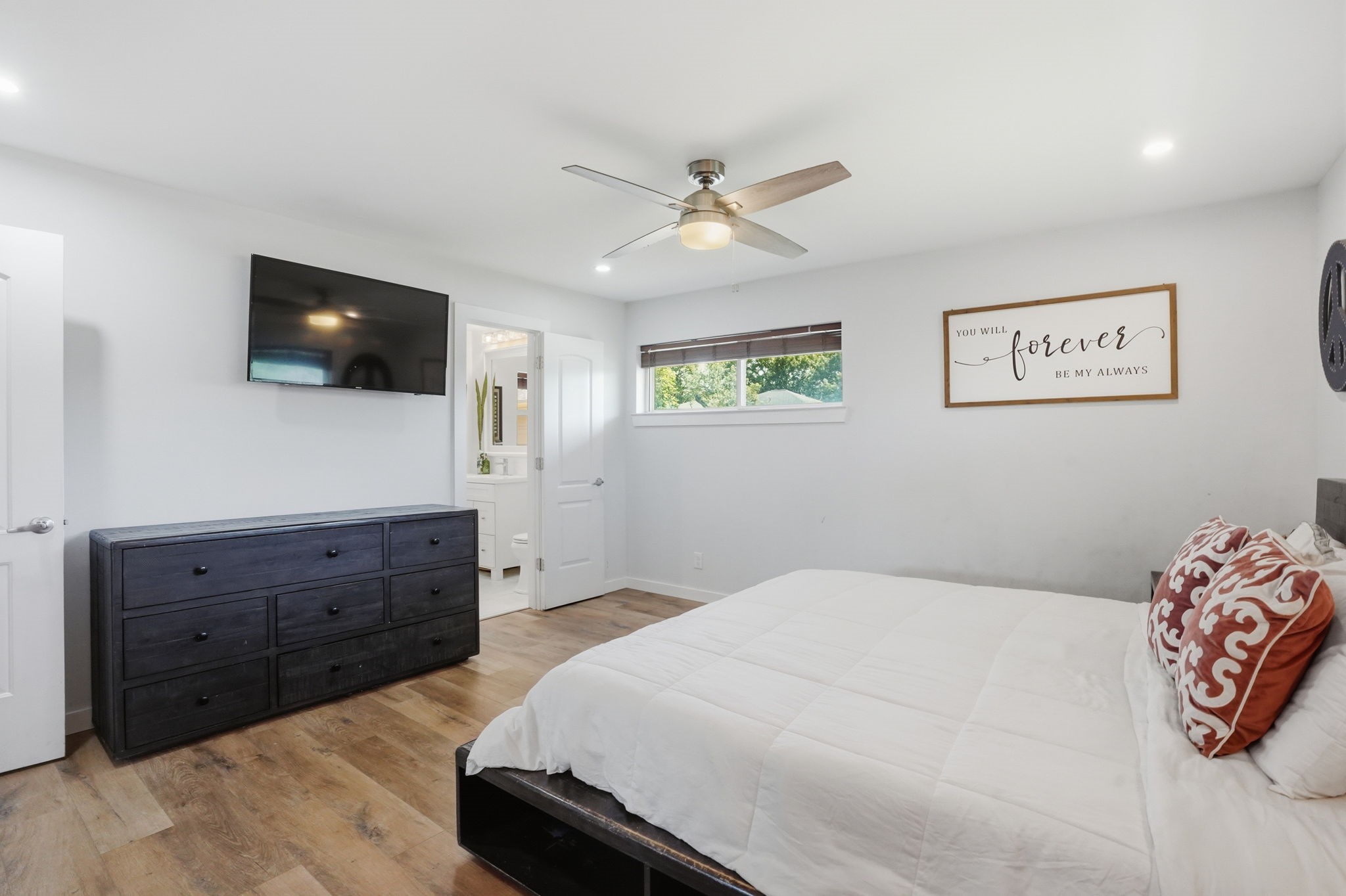 5017 Fox Hill Lane Dallas TX 75232