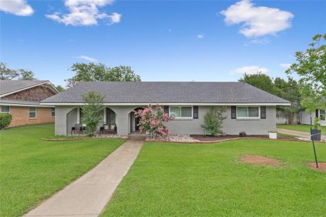 1155 Knotty Oaks Drive Woodway TX 76712