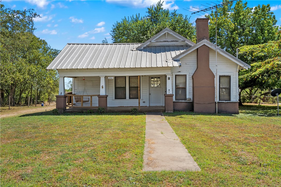 282 Norm Street China Spring TX 76633