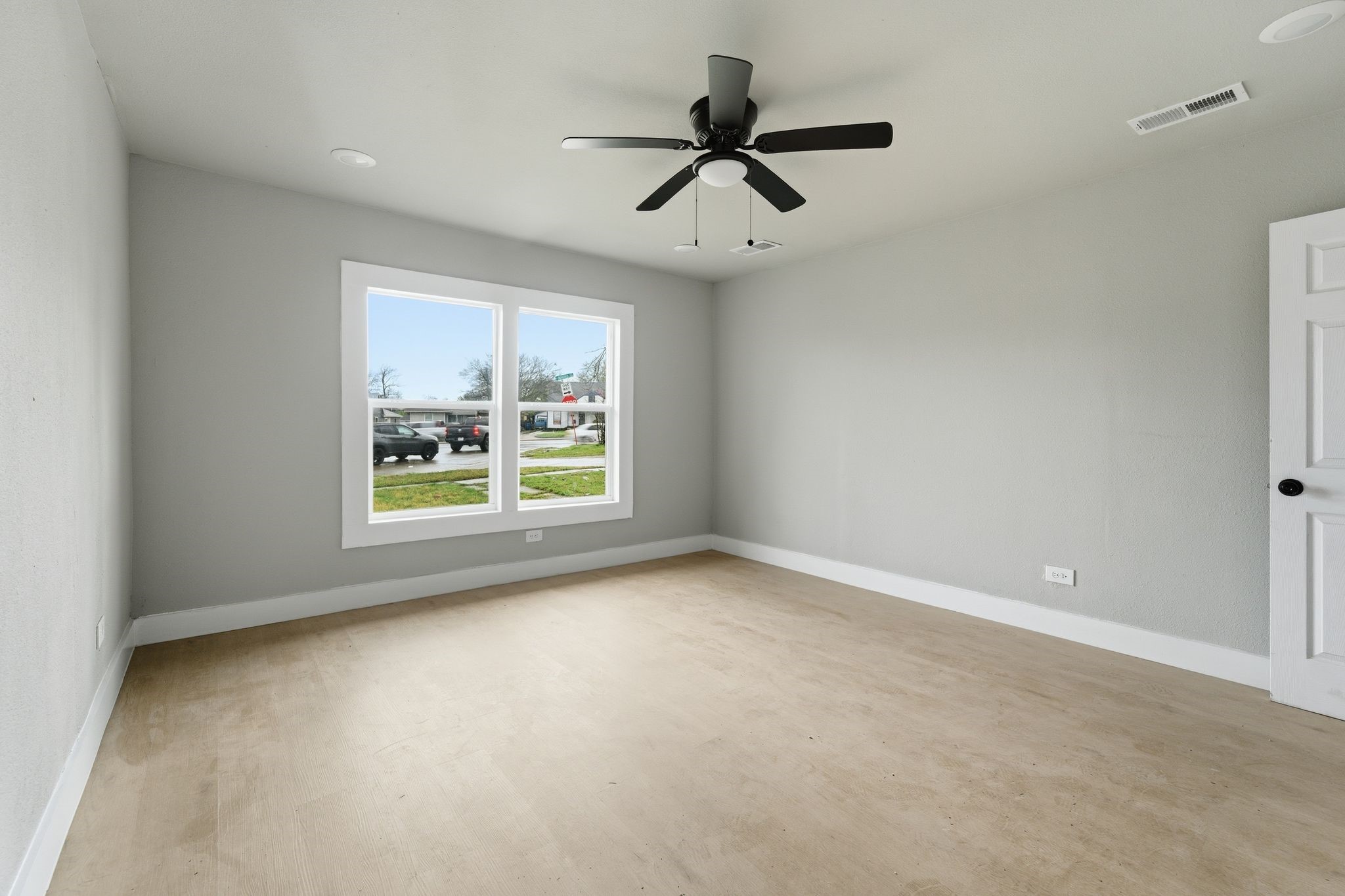 1511 Southerland Avenue Dallas TX 75203