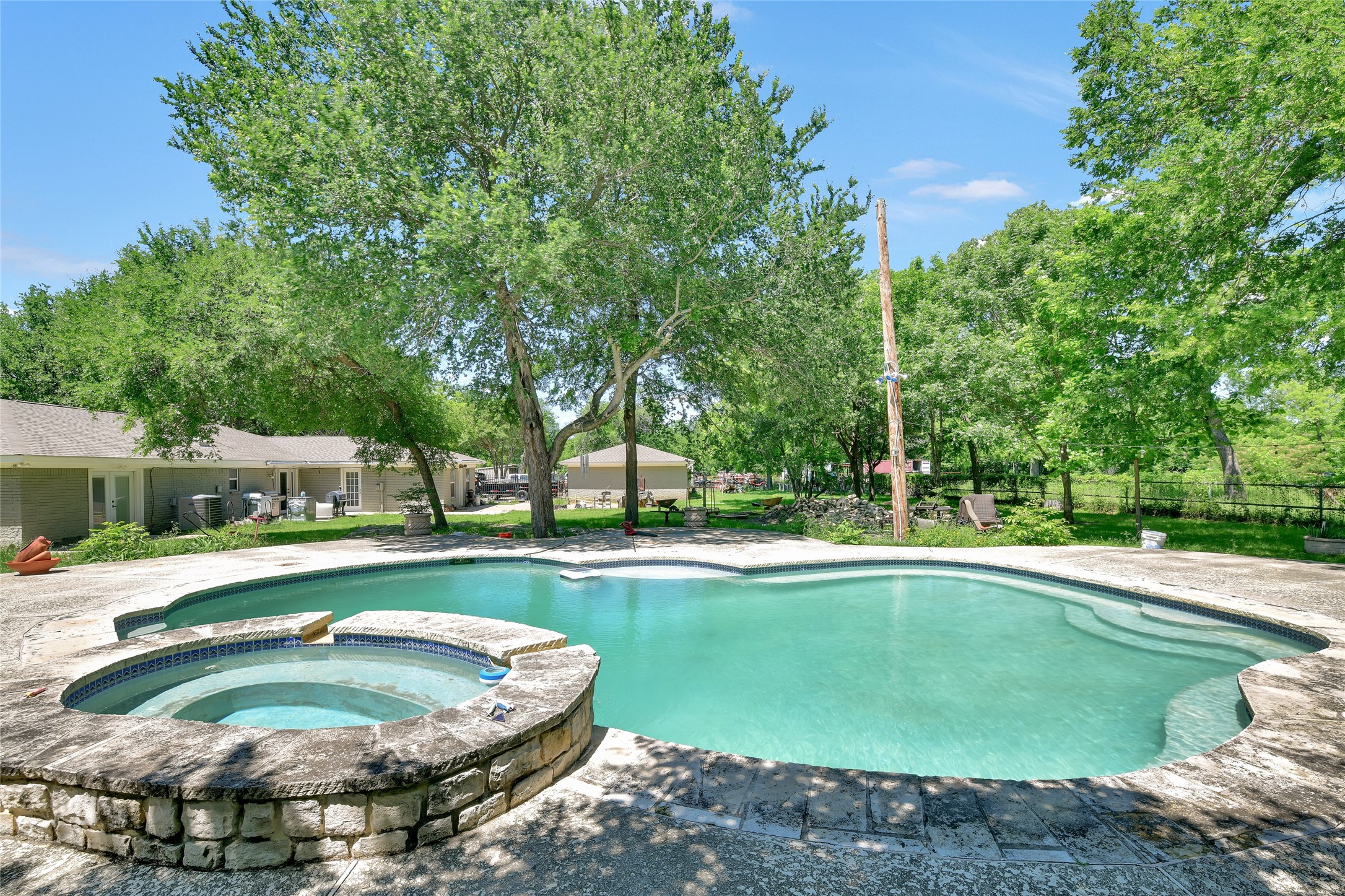5313 Hidden Oaks Lane Arlington TX 76017