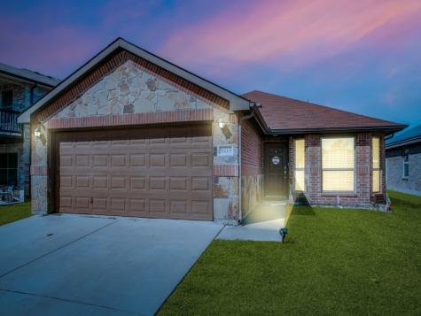 5215 Westgrove Boulevard Haltom City TX 76117