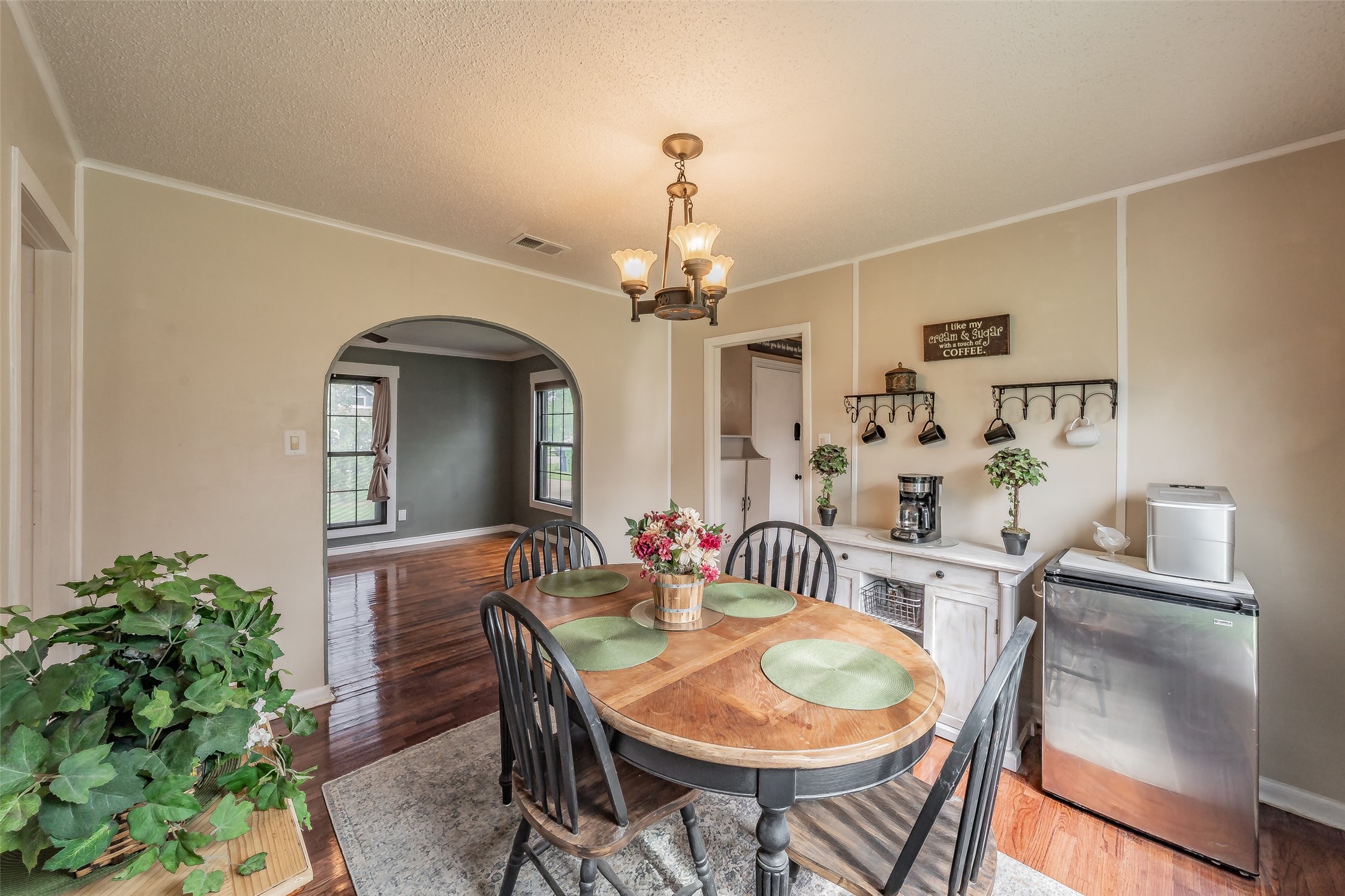 1802 Keneipp Road Carrollton TX 75006