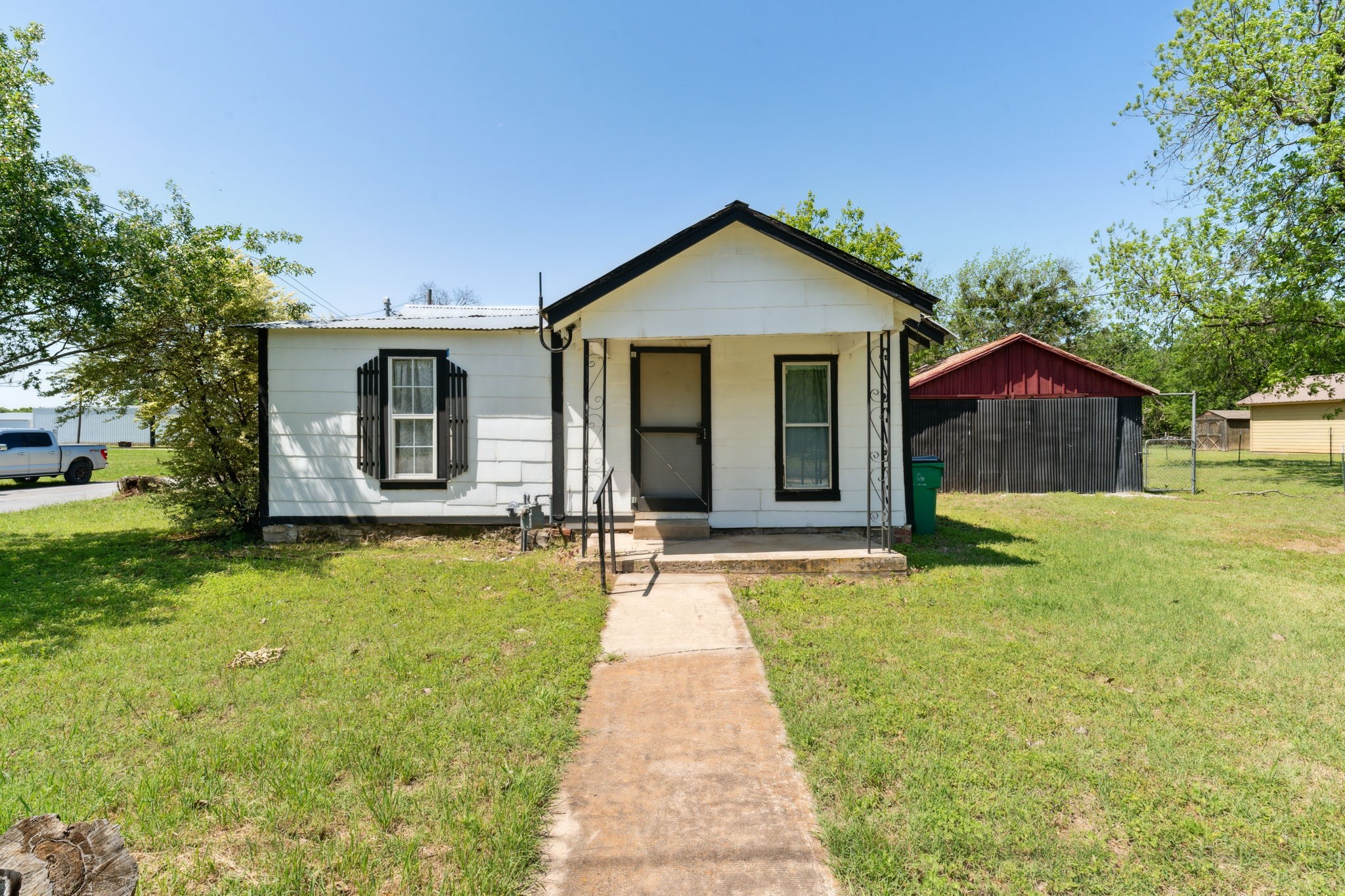 690 S Sixth Street Stephenville TX 76401