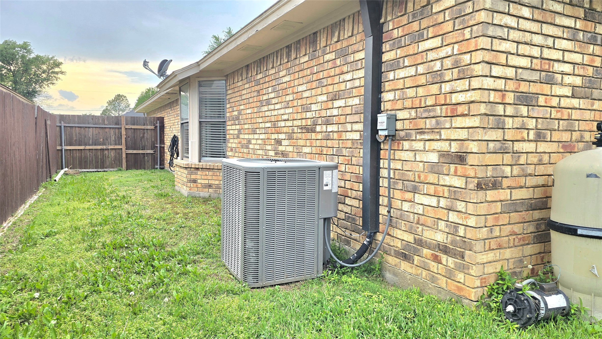 6301 Lotus Drive Arlington TX 76001