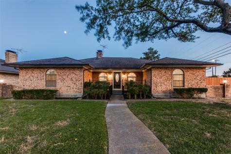 1318 Warwick Street Garland TX 75040