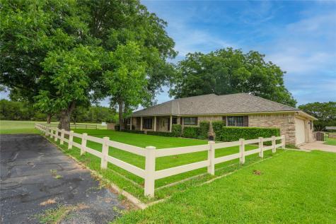 135 Private Road 2526 Meridian TX 76665