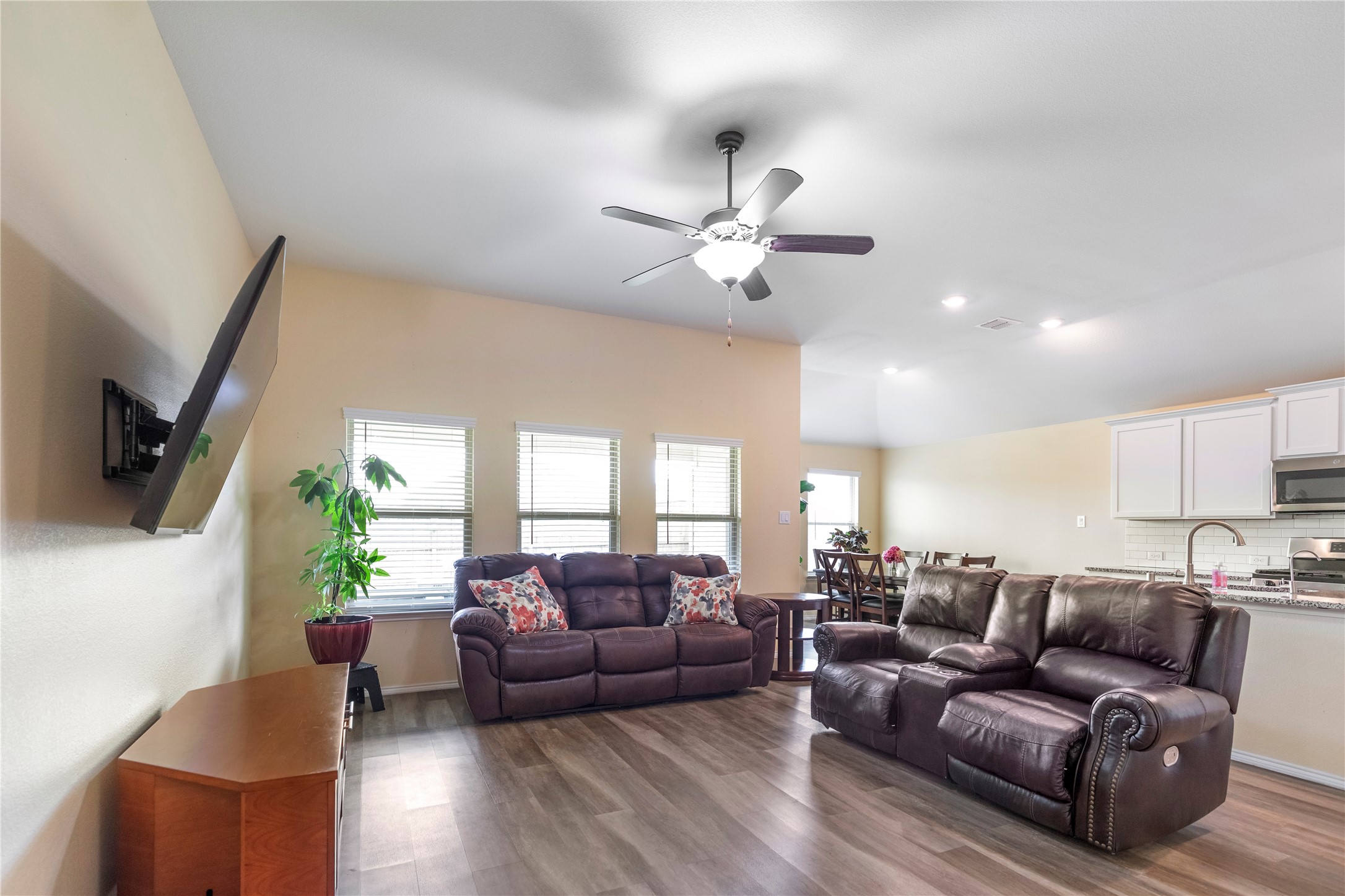 445 Saguaro Drive Fort Worth TX 76052