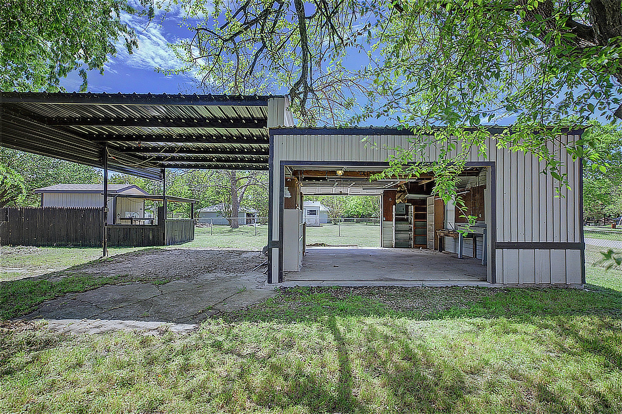 552 Oak Leaf Trail East Tawakoni TX 75472