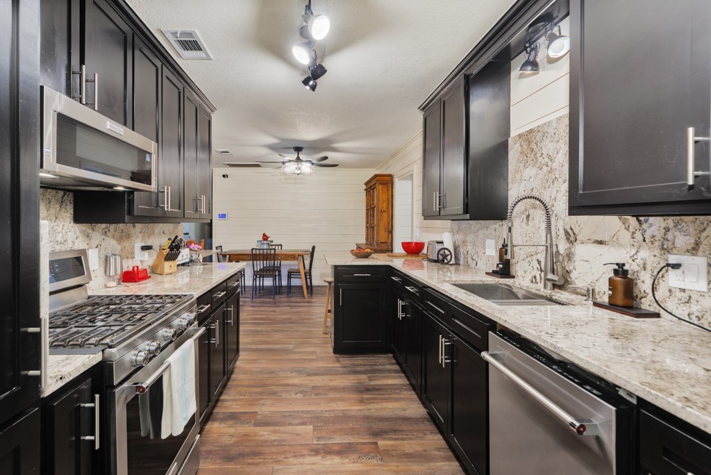 513 Patterson Street Bowie TX 76230