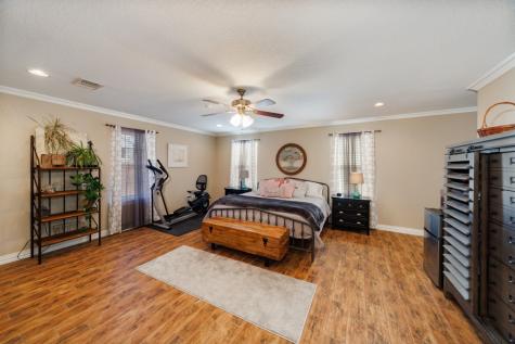 513 Patterson Street Bowie TX 76230