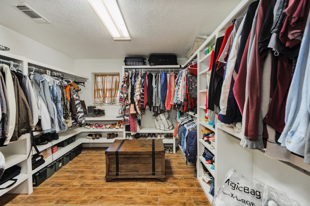 513 Patterson Street Bowie TX 76230