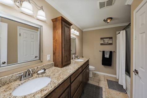 513 Patterson Street Bowie TX 76230
