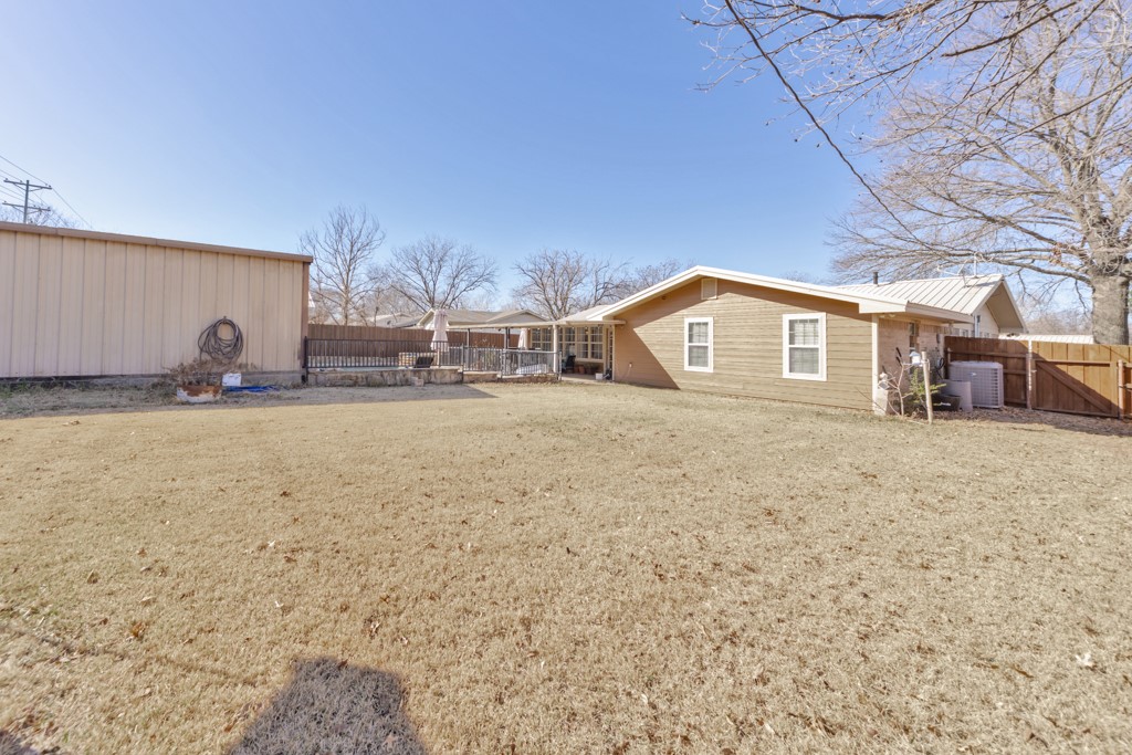 513 Patterson Street Bowie TX 76230