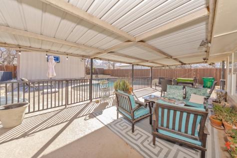 513 Patterson Street Bowie TX 76230