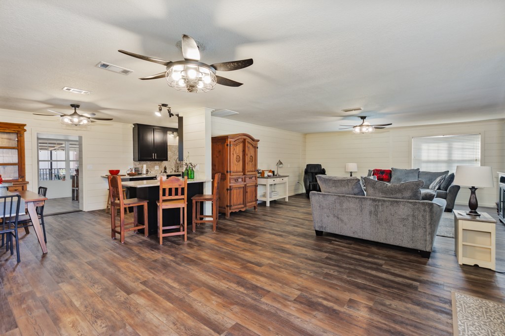 513 Patterson Street Bowie TX 76230