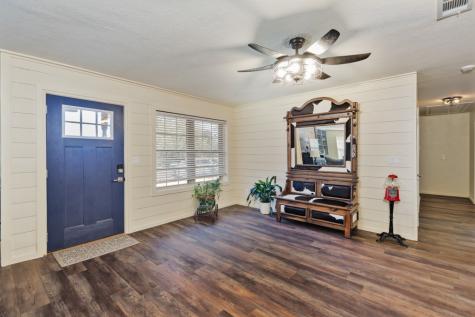 513 Patterson Street Bowie TX 76230