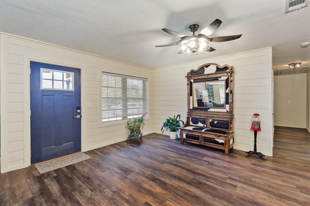513 Patterson Street Bowie TX 76230