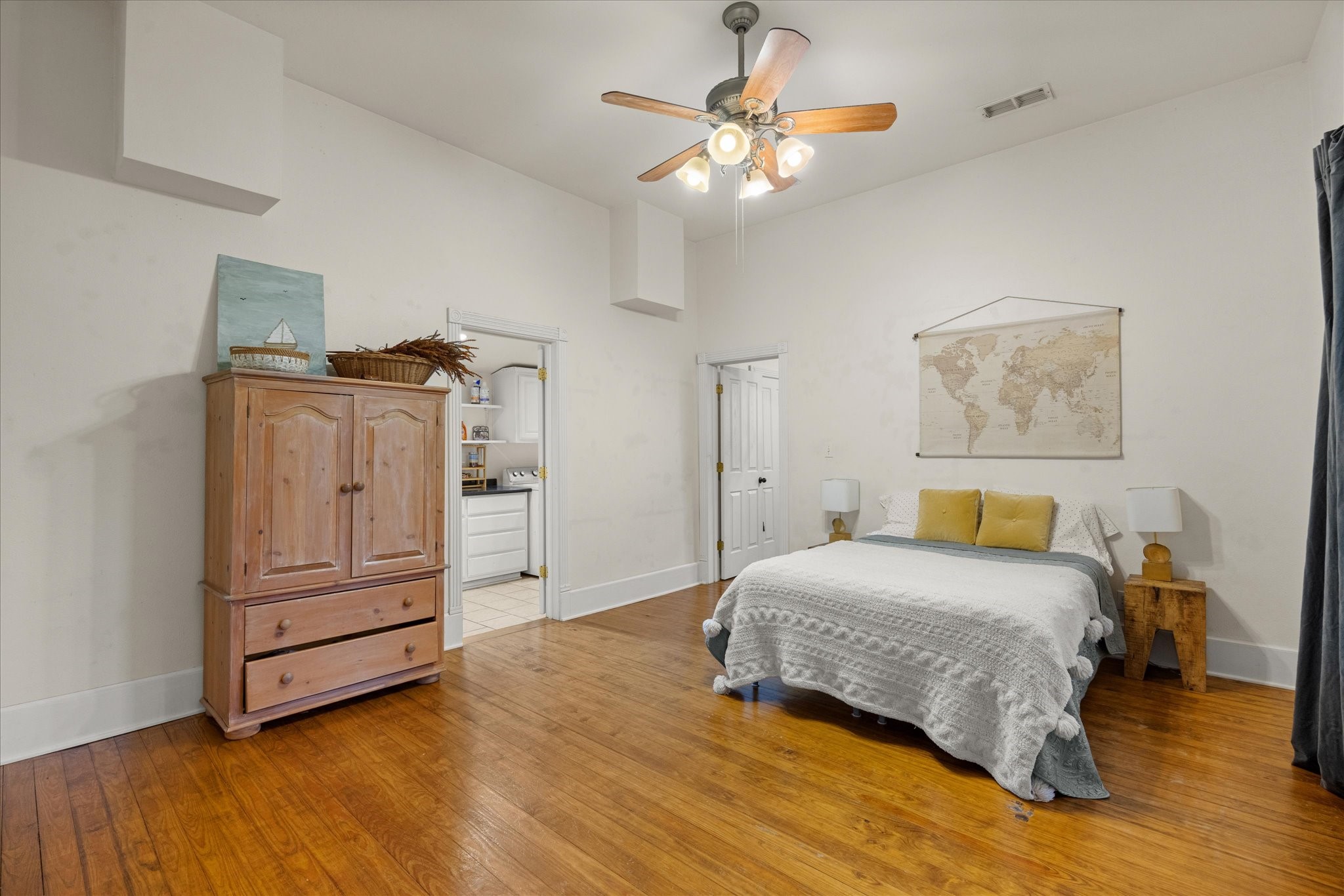 303 E Mclain Iredell TX 76649
