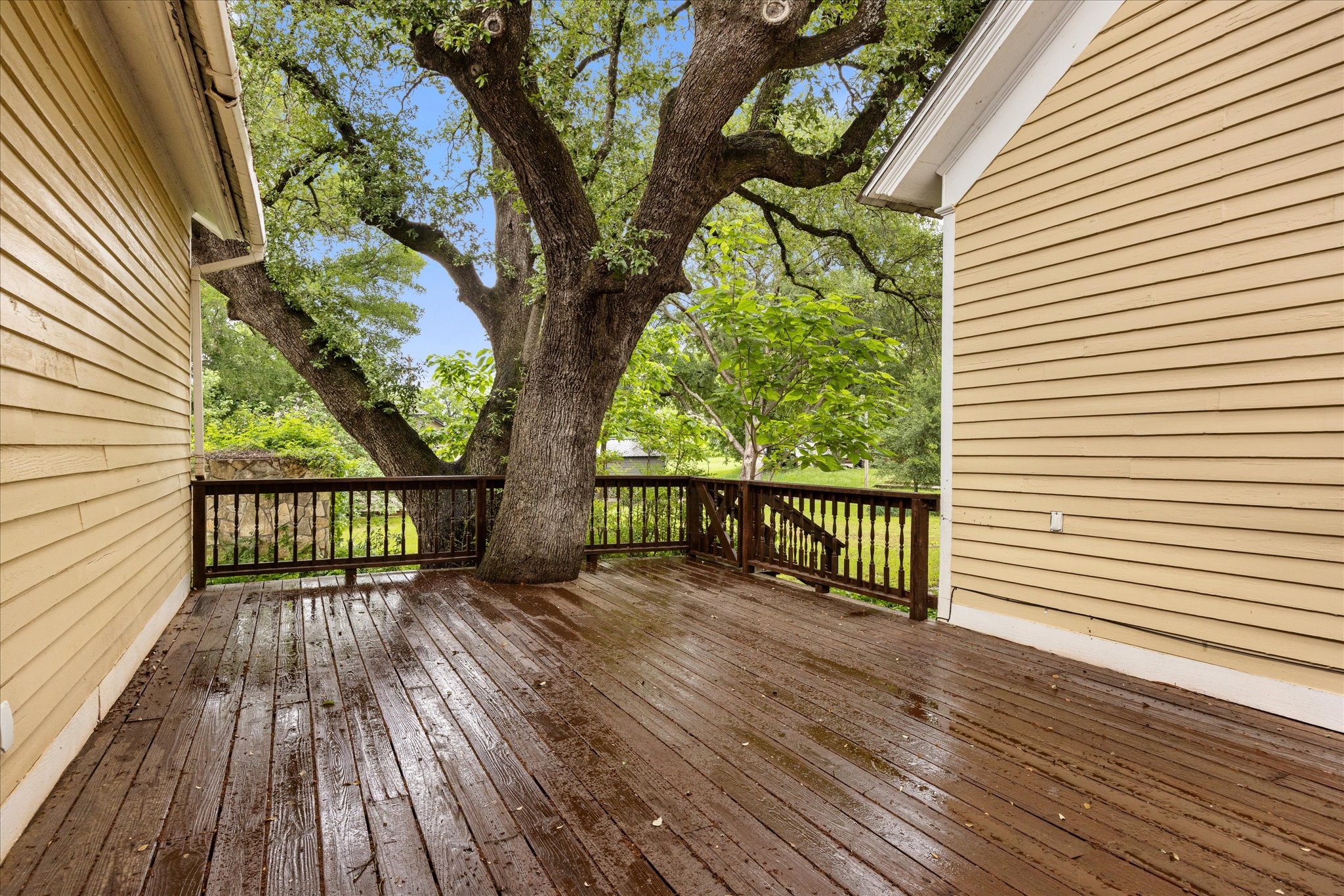 303 E Mclain Iredell TX 76649