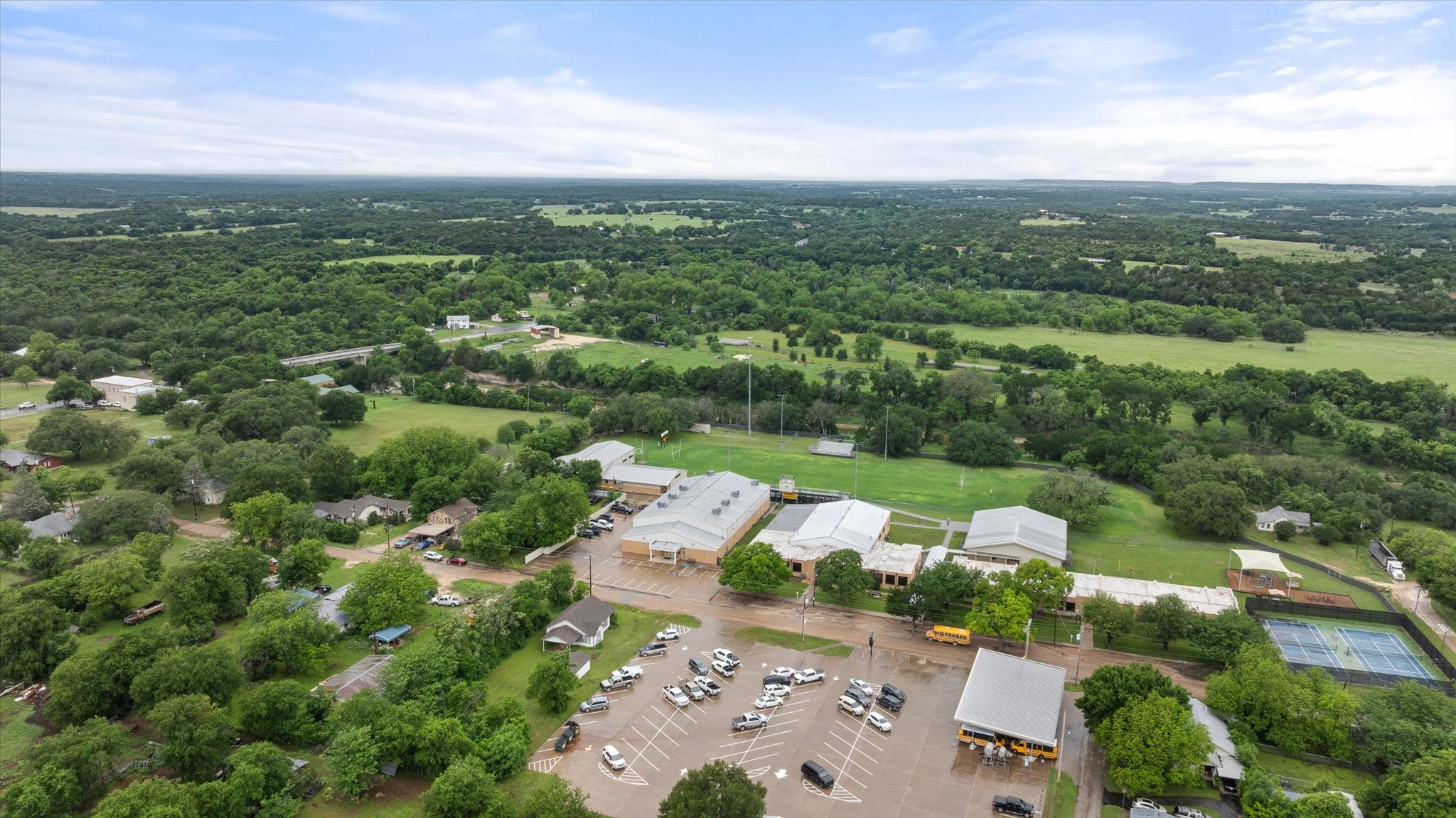 303 E Mclain Iredell TX 76649