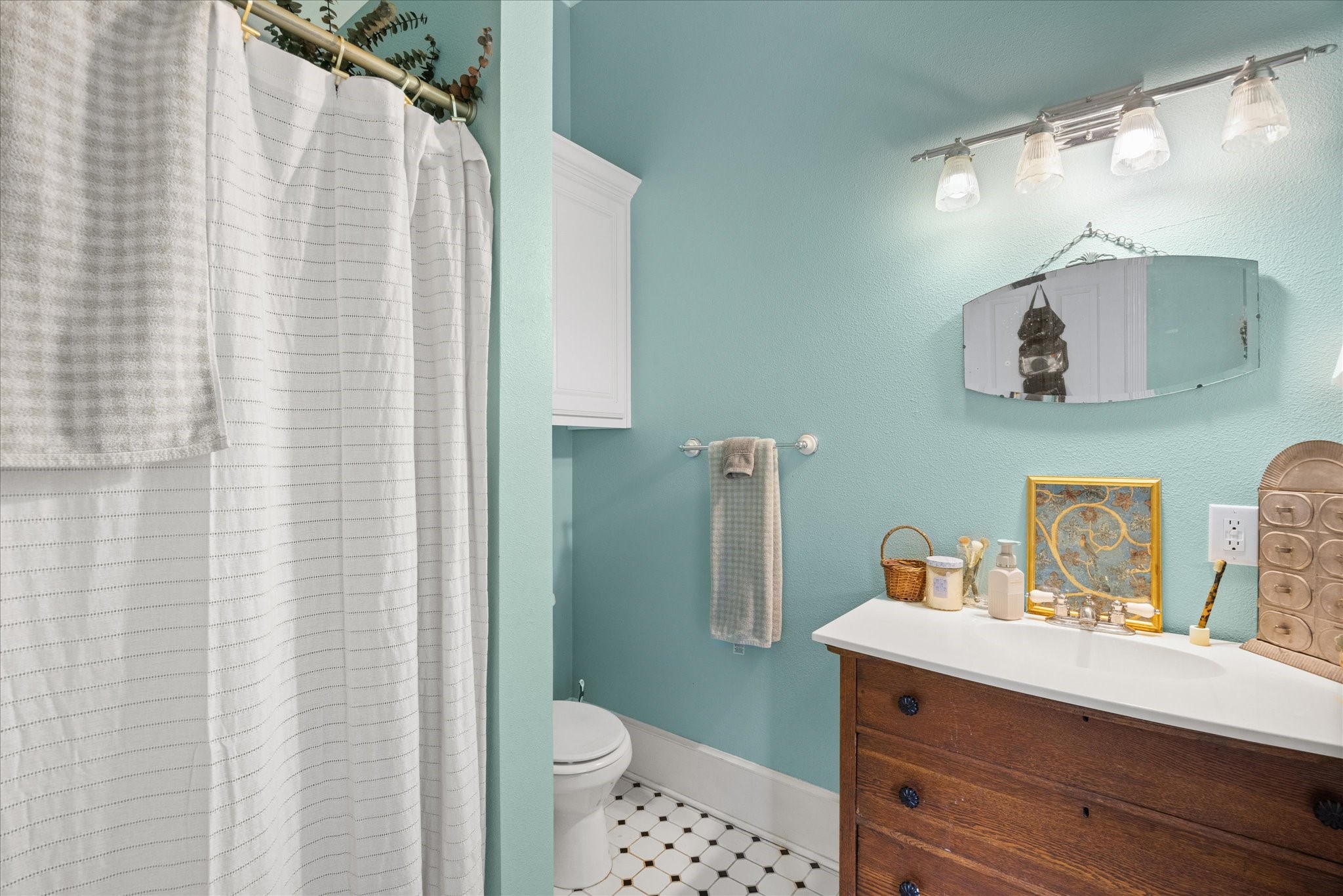 303 E Mclain Iredell TX 76649