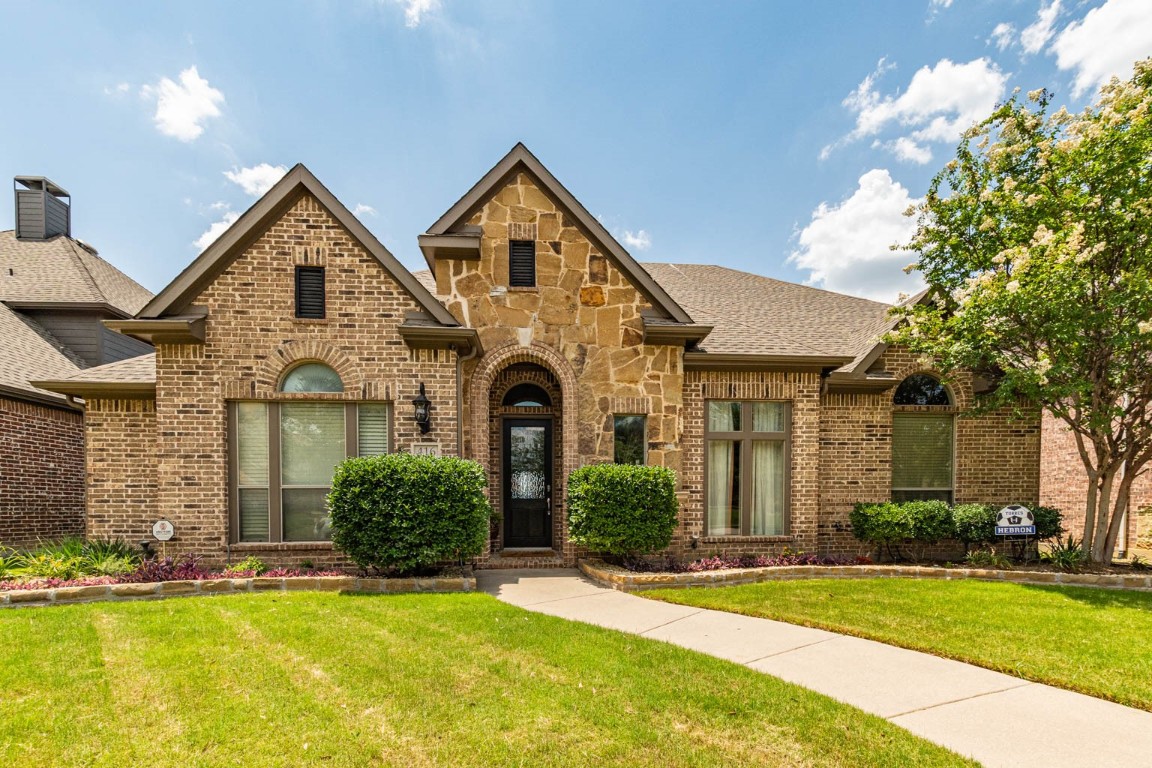 416 Water Bridge Drive Lewisville TX 75056