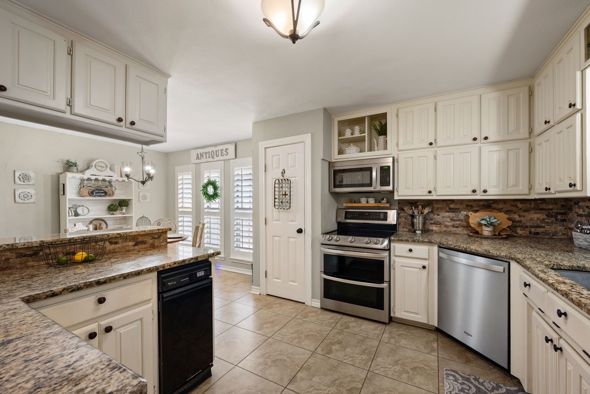 3229 David Drive Hurst TX 76054