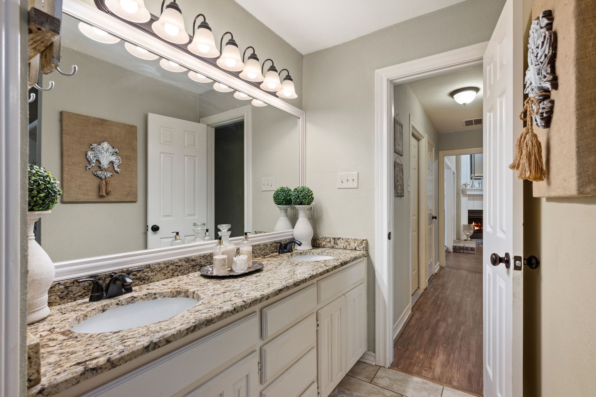 3229 David Drive Hurst TX 76054