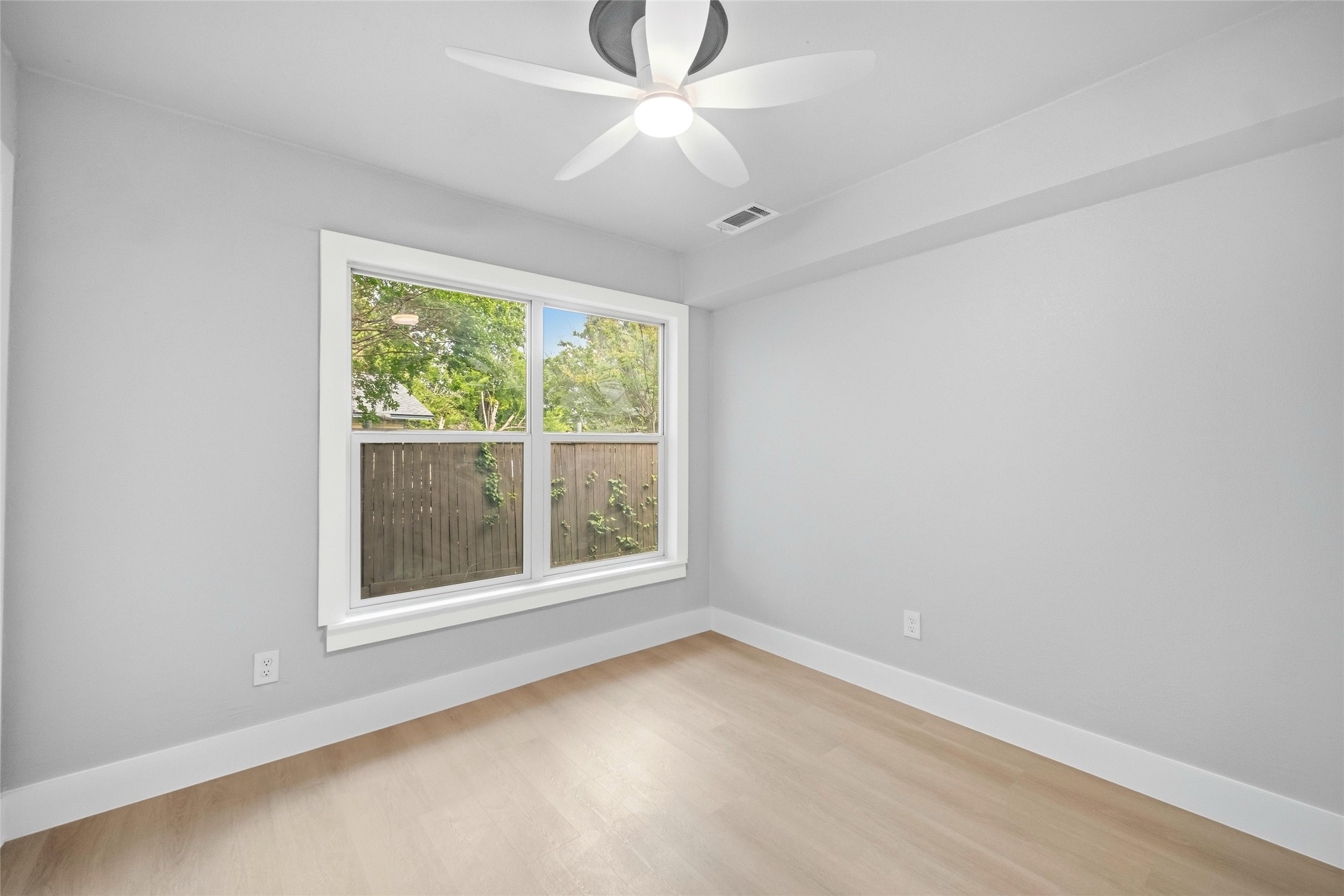 8034 Greenhollow Dallas TX 75240