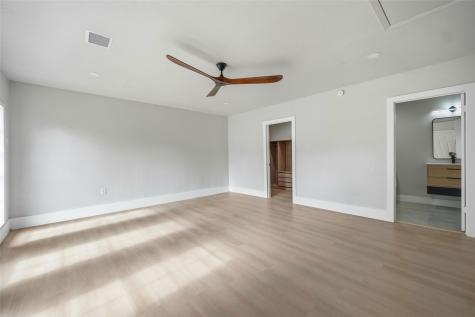 8034 Greenhollow Dallas TX 75240