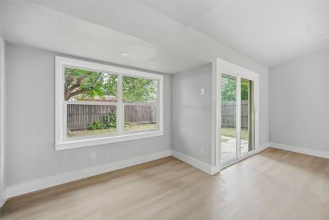 8034 Greenhollow Dallas TX 75240