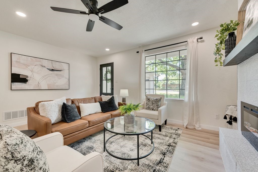 203 Sunset Court Arlington TX 76013
