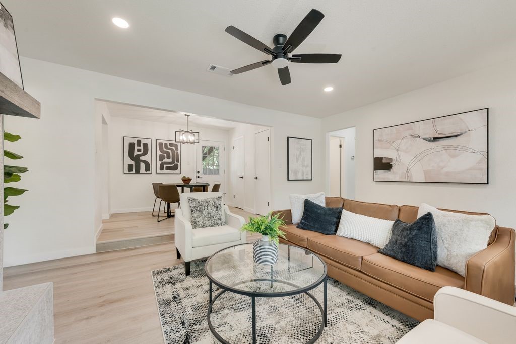 203 Sunset Court Arlington TX 76013
