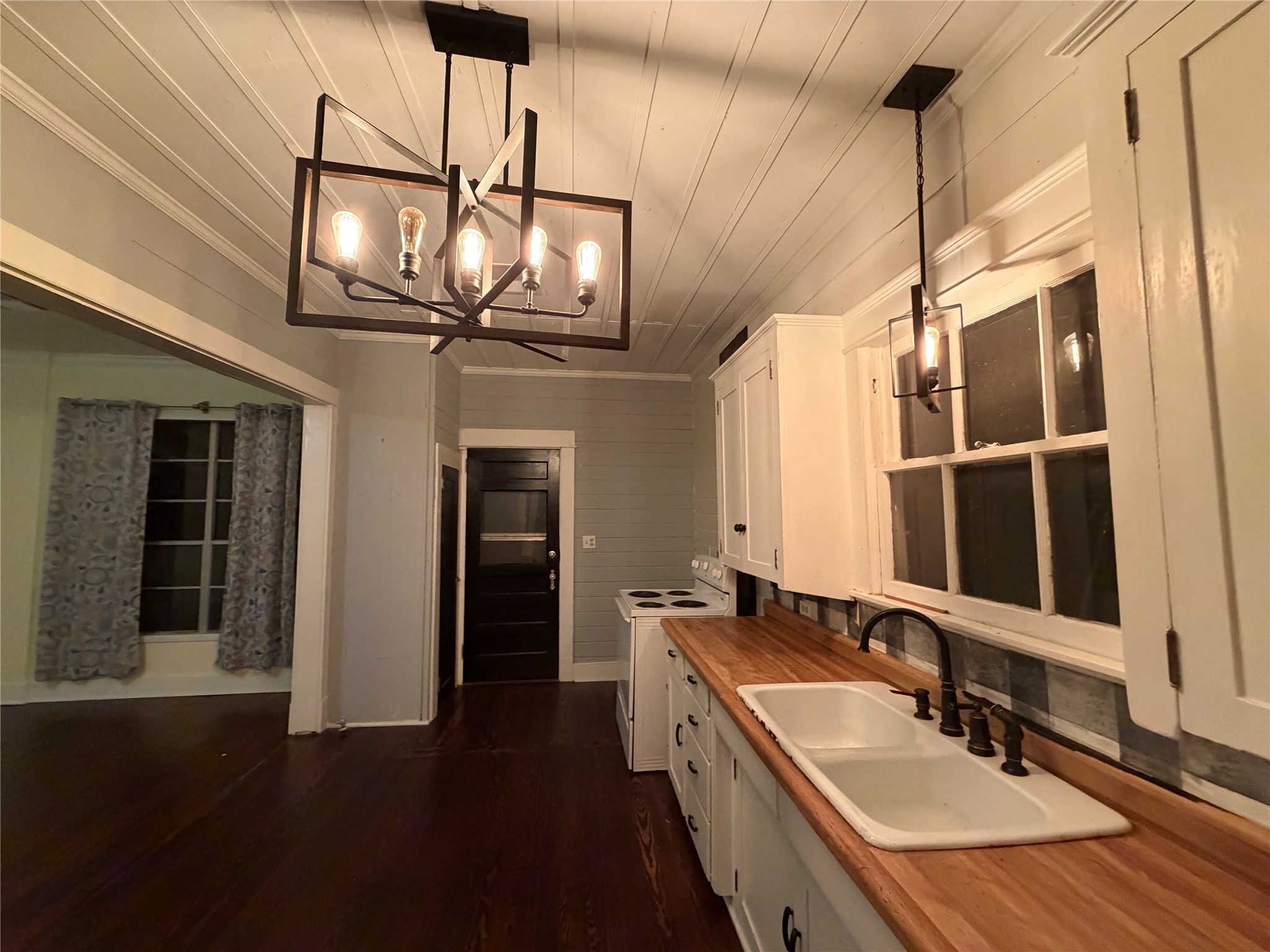 821 Ward Street Marlin TX 76661