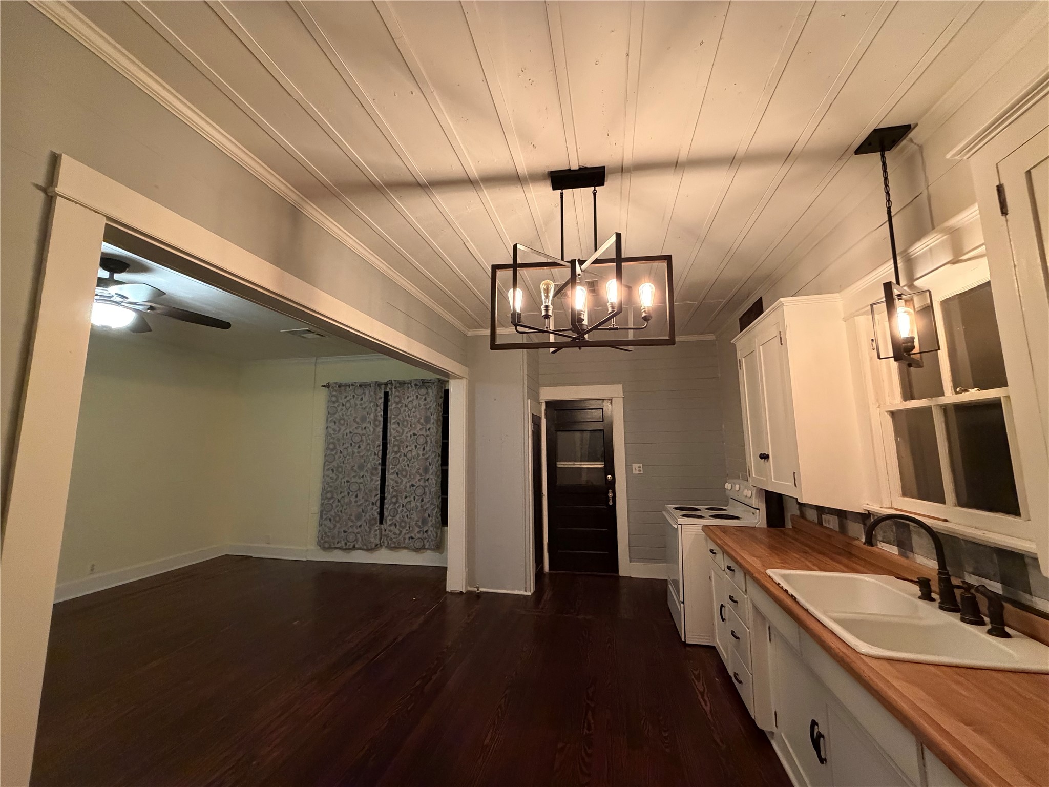 821 Ward Street Marlin TX 76661