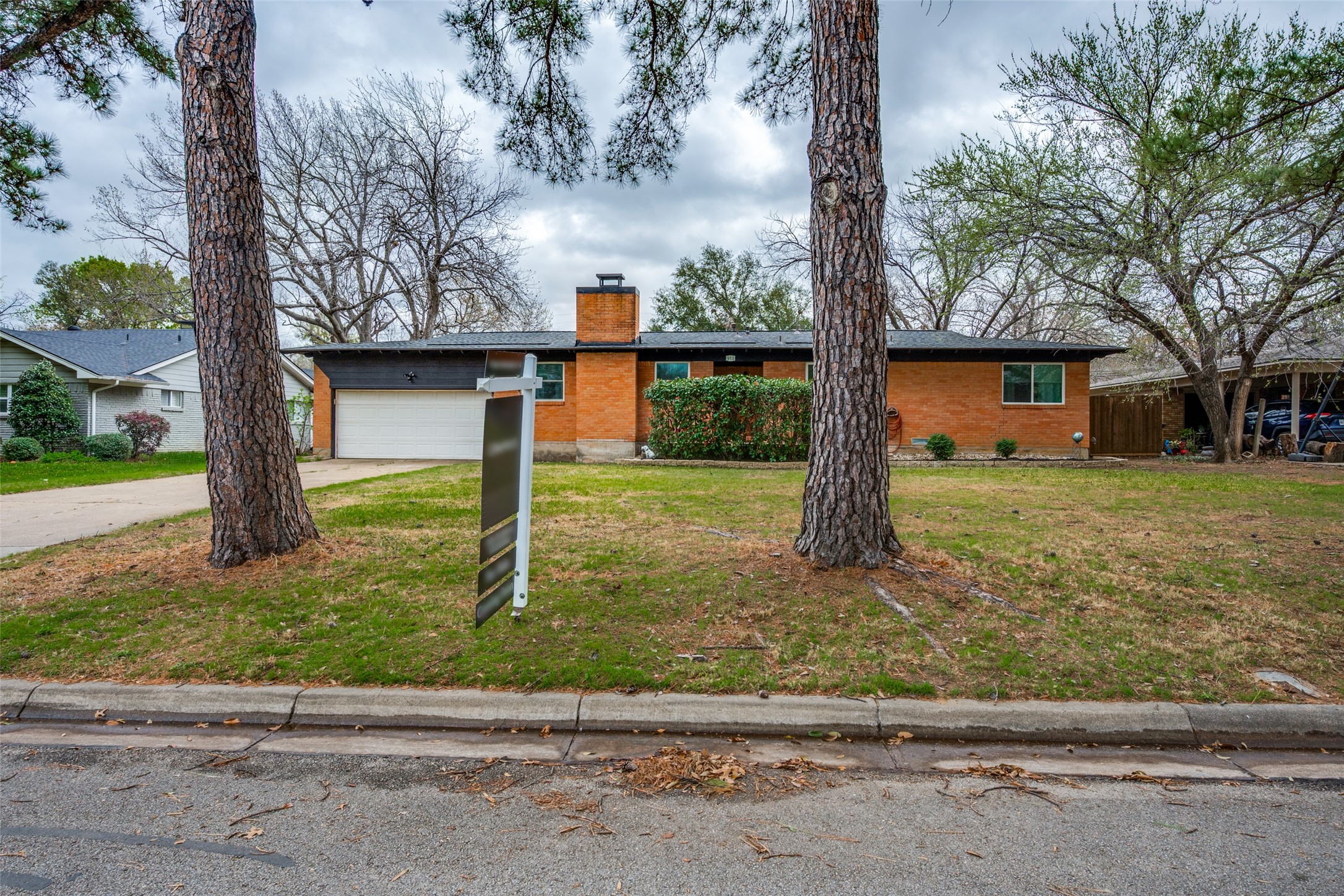 913 Ross Trail Arlington TX 76012