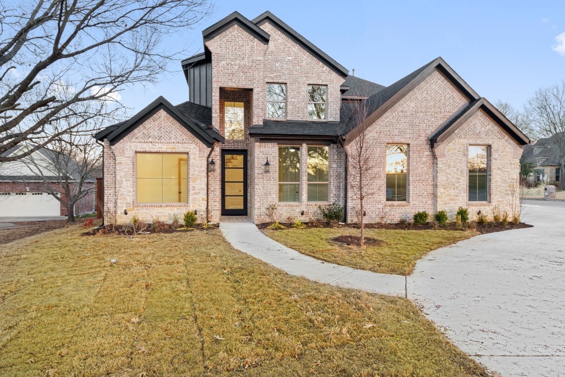 2811 W Washington Street Sherman TX 75092