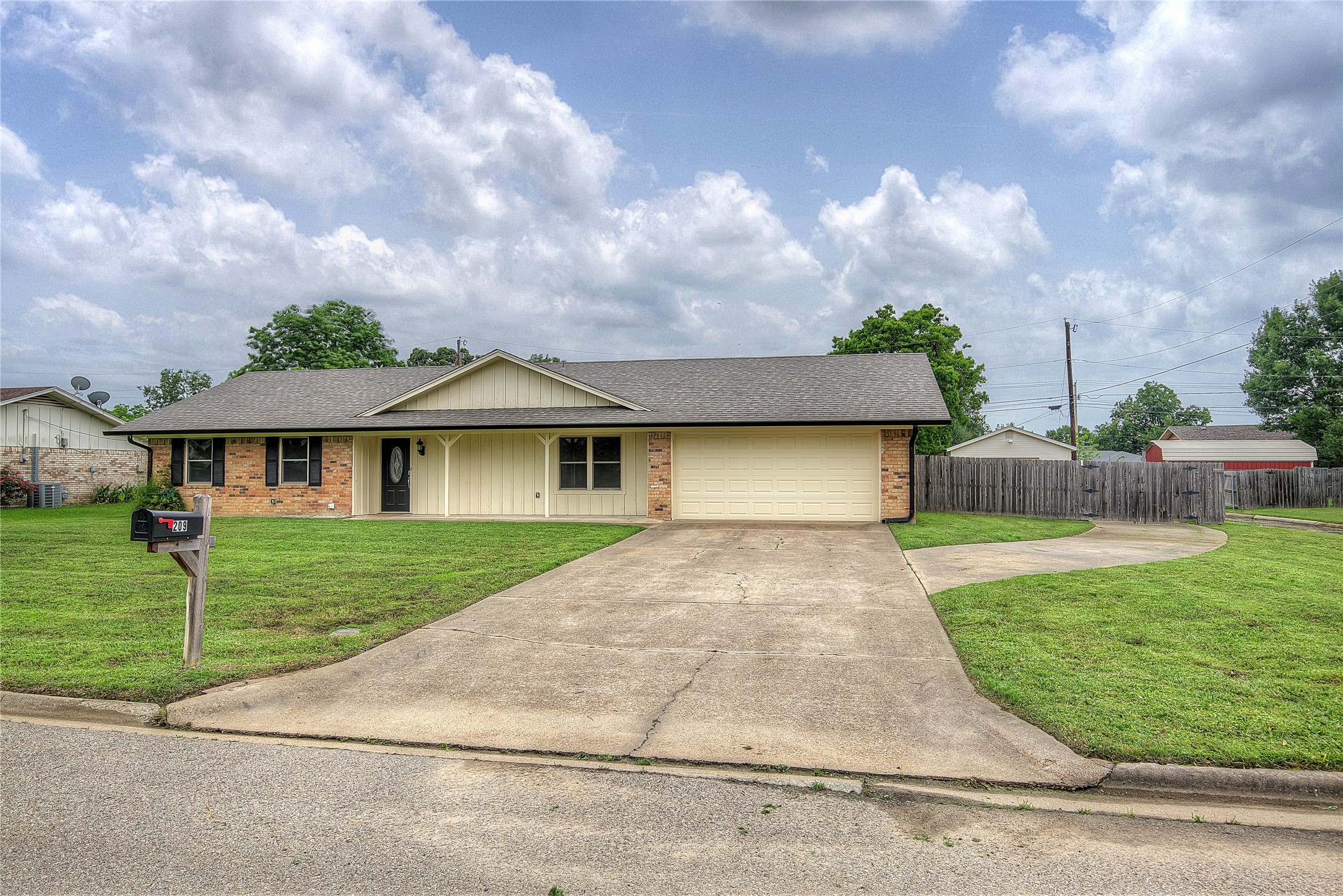 209 Myndi Circle Sulphur Springs TX 75482