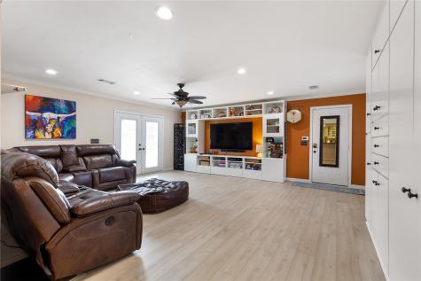 6818 Southpoint Drive Dallas TX 75248