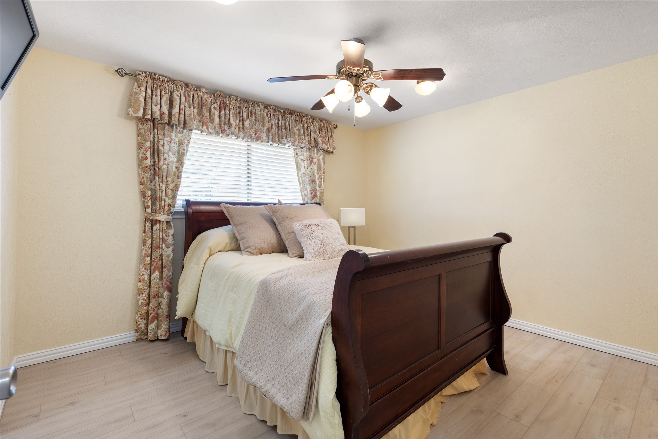 6818 Southpoint Drive Dallas TX 75248