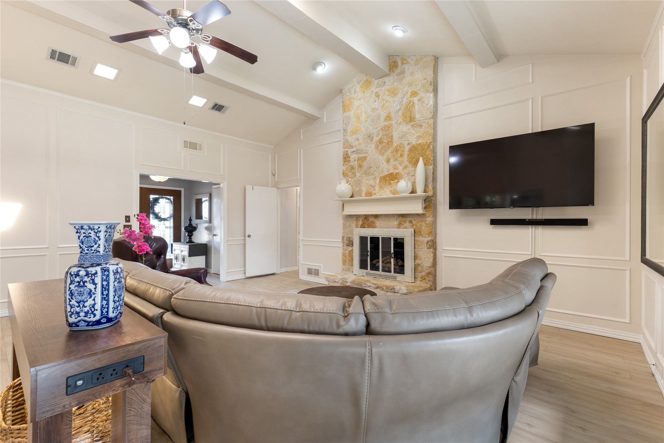 6818 Southpoint Drive Dallas TX 75248