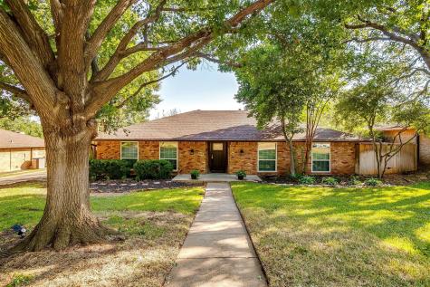 2608 High Oak Drive Arlington TX 76012
