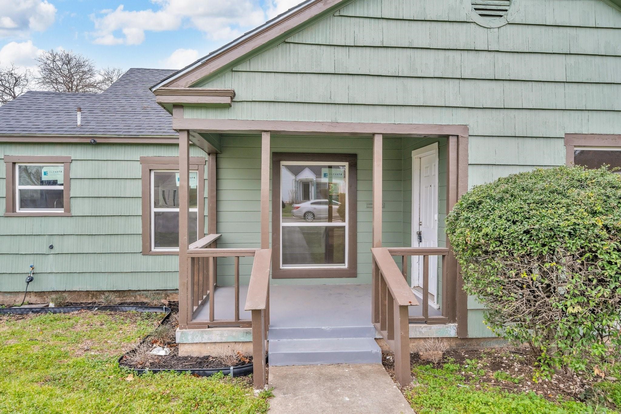 812 E Robert Street Fort Worth TX 76104